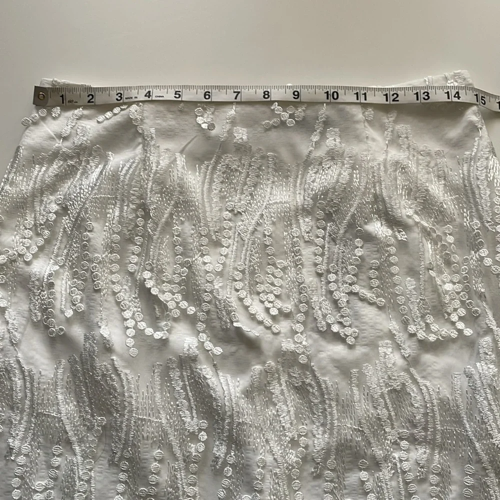 Lulus Women’s White Fringe Skirt‎ Large NWT - Picture 5 of 8